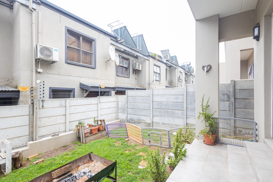 2 Bedroom Property for Sale in Protea Heights Western Cape